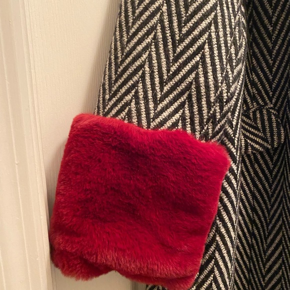Gorgeous ELOQUII Car Coat with Faux Fur Cuffs. Never worn. 18/20 - Picture 4 of 6